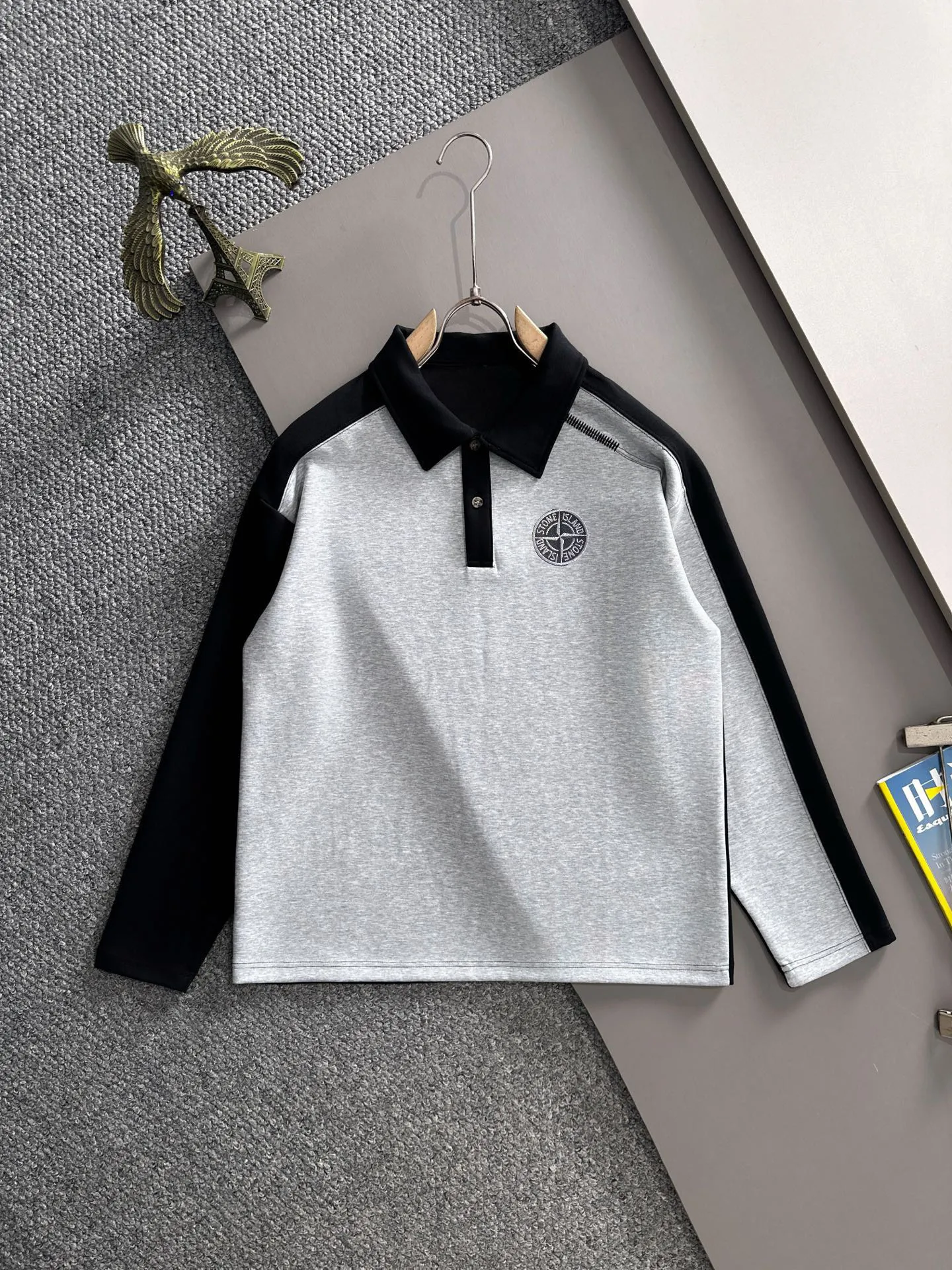 P360 Stone Island is the exclusive first release of 25ss autumn and winter new lapel sweatshirt long-sleeved men and women. Many celebrities share the same style. Craftsmanship that ordinary small workshops cannot copy. We are not afraid of any challenges in terms of materials, detail restoration and craftsmanship, just to provide you with wonderful products. Compare the top original versions at will. No expense is spared just to make it better. Unique imported fabric feel. Purely imported German machine production. Precision operation. Thousands of needles density. Full set of new accessories with three standards for simultaneous customization. The upper body is versatile and fashionable. A perfect choice for autumn and winter, a must-have item. Size chart: m-4XL (please state your height and weight when placing an order)